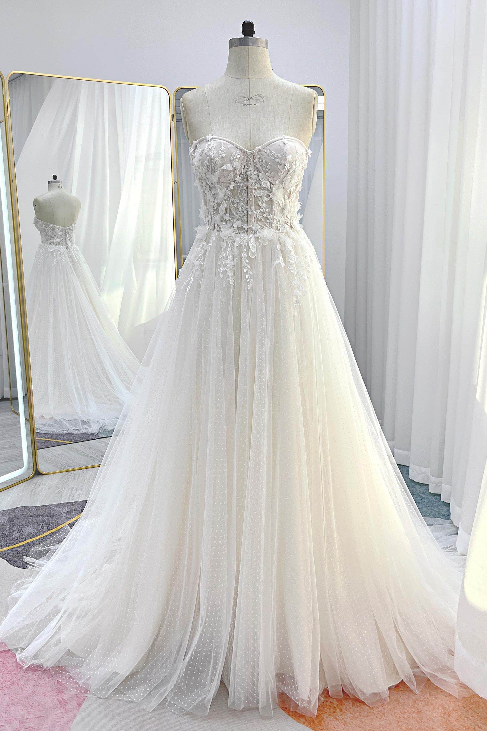 A-Line Court Train Lace Tulle Wedding Dress CW3225 - COCOMELODY